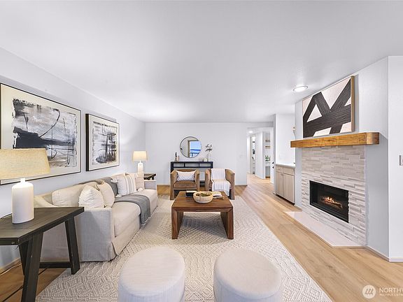 5th image of 9727 NE Juanita Drive #308