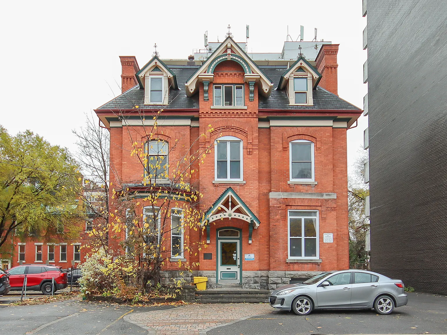 260 Somerset Street, Unit 1 - Move-In Ready! — Photo 2