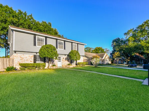 7310 Ridge Oak Dr, Houston, TX 77088