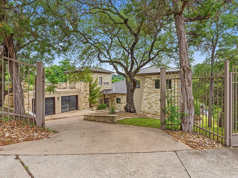 3605 Robbins Rd — Photo 39