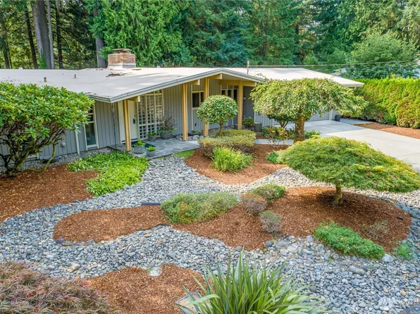 2001 Holiday Circle SE, Olympia, WA 98501