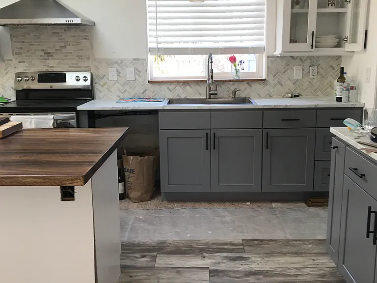 2198 Victoria Ave — Photo 5