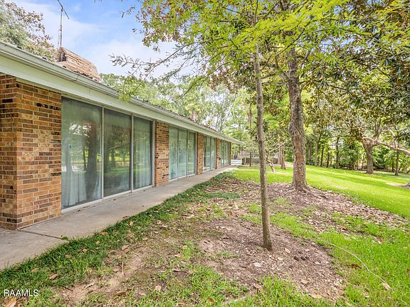 5th image of 131 Driveway B