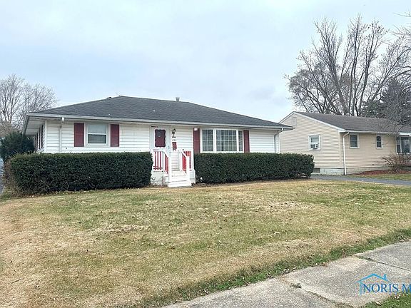 2nd image of 425 Clifton Ave