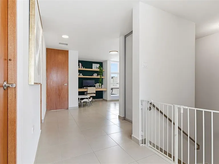 111 Calle 3 — Photo 18