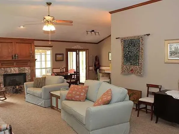1612 N Locust Ter, Mustang, OK 73064