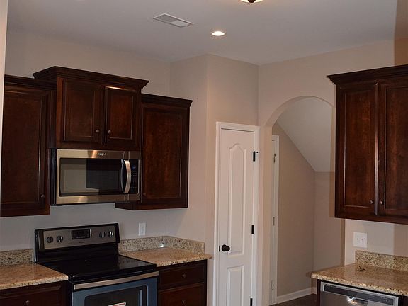 5th image of 211 Lauralwood Dr Lot 30
