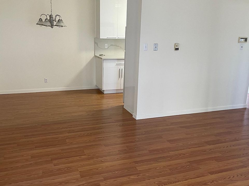 1st image of 35 El Camino Real #1