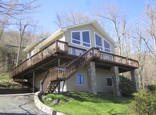 257 Cliffside Ln, Seven Devils, NC 28604