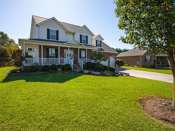 3rd image of 1363 Paxton Dr