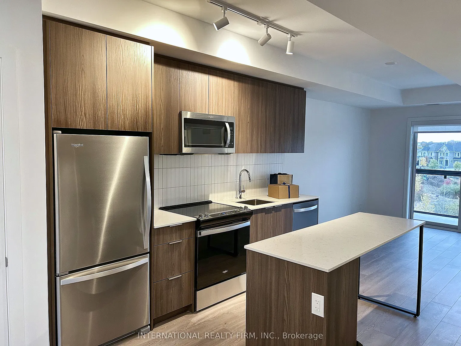 3 bed, $3,250 — Photo 2