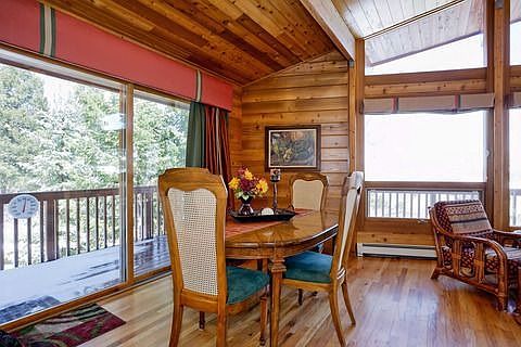 Walk-out from dining area to deck