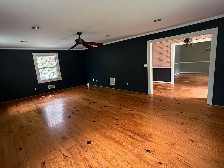 562 Goldmoor Dr NE — Photo 2