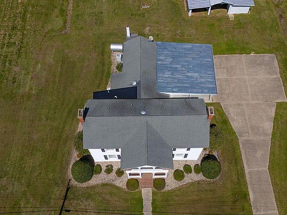42nd image of 15313 Broad St