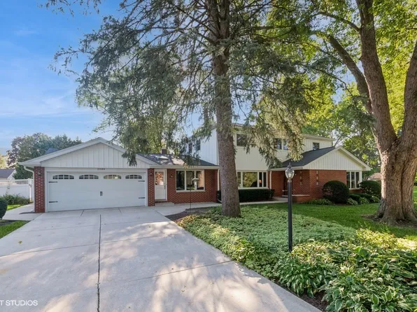 12333 S 68th Ct, Palos Heights, IL 60463