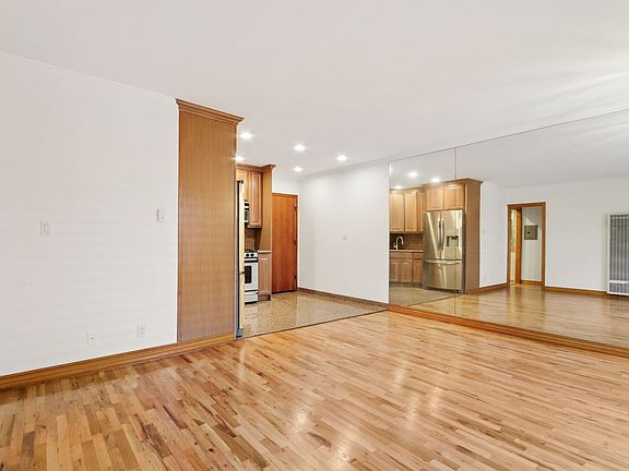 5th image of 807 5th St #9
