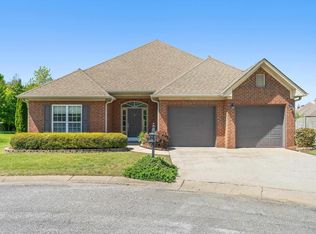 102 Lakeside Cir, Pelham, AL 35124