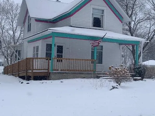 221 N Carland St, Marion, MI 49665