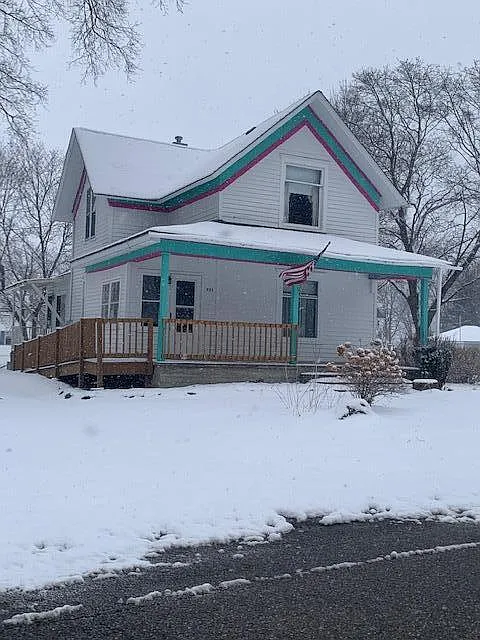 221 N Carland St photo 1