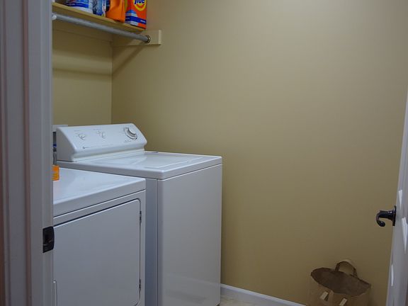 Spacious Upstairs Laundry