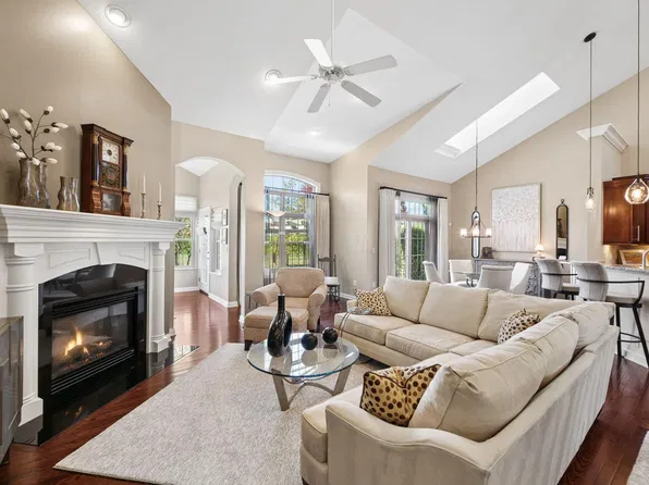 8287 Dolman Dr, Powell, OH 43065