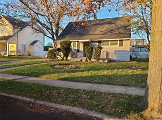 154 Moore Ave, Oceanside, NY
