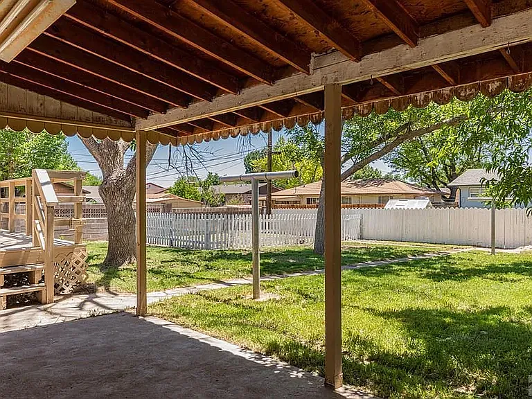 65 University Cir — Photo 12