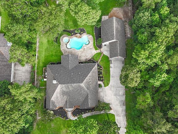 5th image of 7619 Lorna Rd