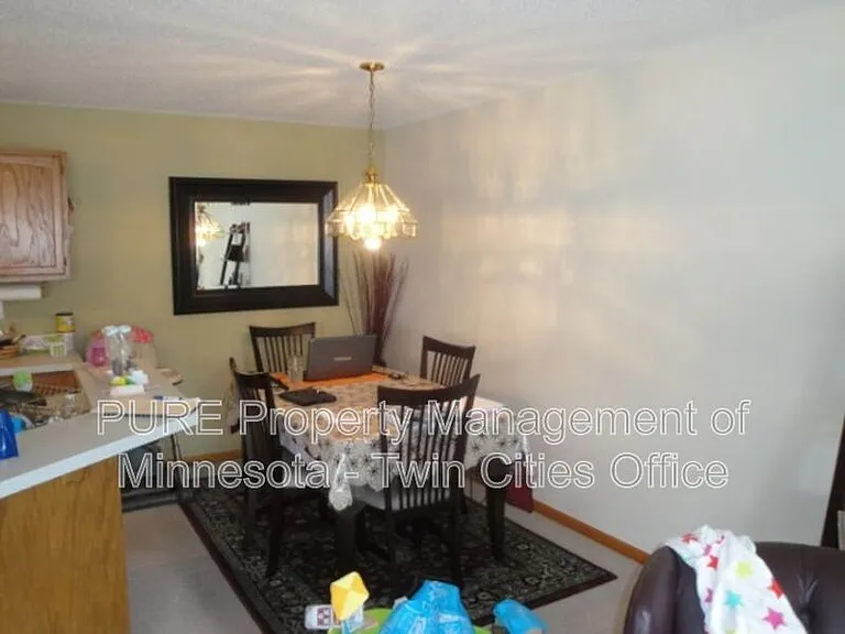 4985 Grenwich Ave N — Photo 5