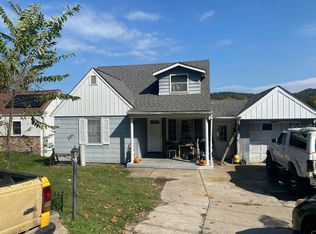 202 Winfield Rd, Saint Albans, WV 25177