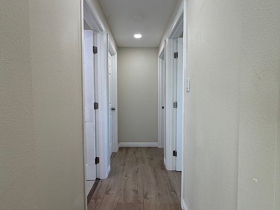 4th image of 1616 Royal Ave