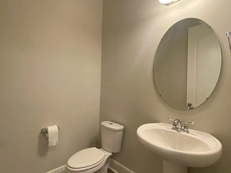 2408 Lobelia Dr — Photo 10