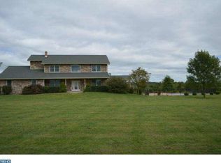 121 Frogtown Rd, Ottsville, PA 18942