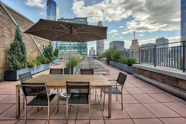 Rented by Jack Resnick & Sons | media 12