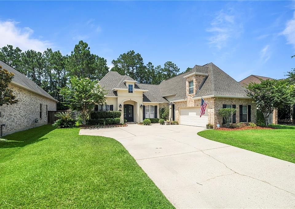 1st image of 141 Grande Maison Blvd