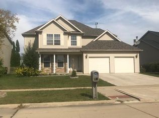 4002 Tallgrass Dr, Champaign, IL