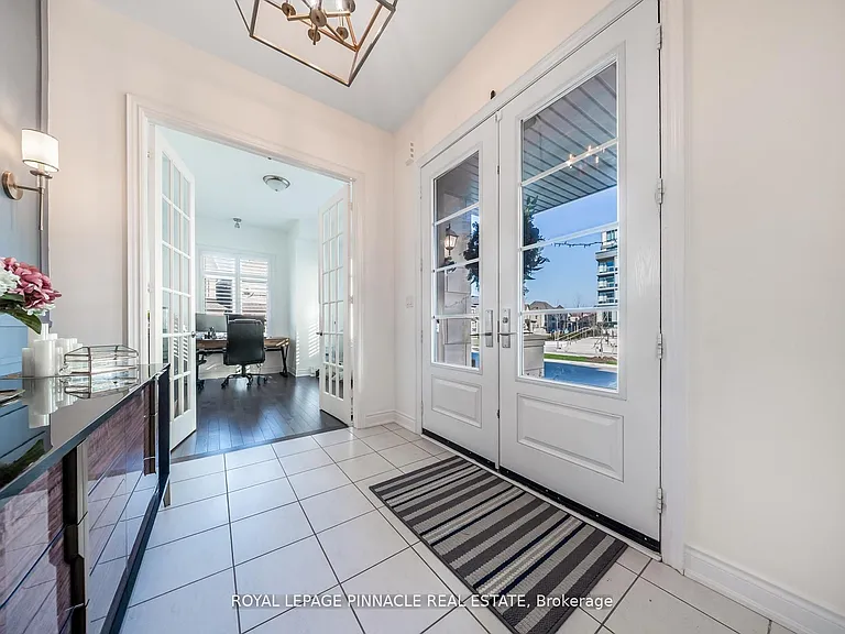 1504 Yellow Rose Cir #UPPER — Photo 6