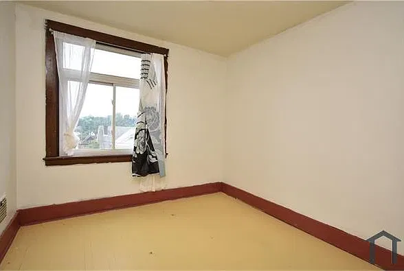 5 bed, $1,900 — Photo 4