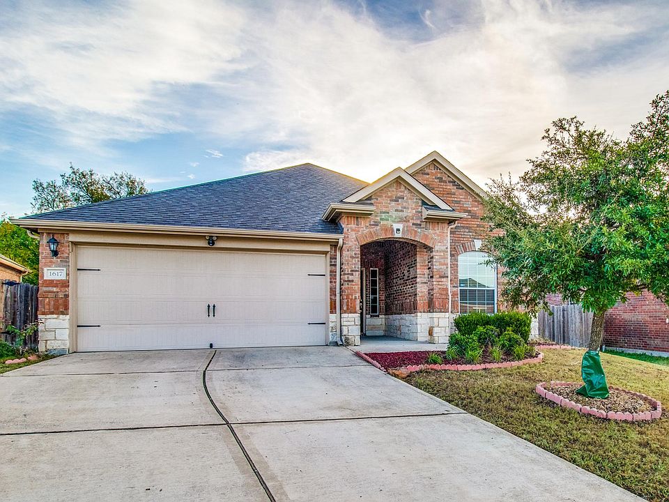 1st image of 1617 Mesquite Ln