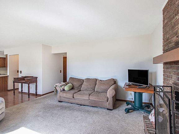 4th image of 2748 Brisam St NE