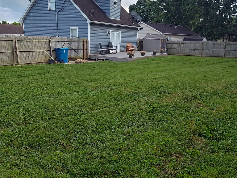 104 Holly Ct — Photo 4