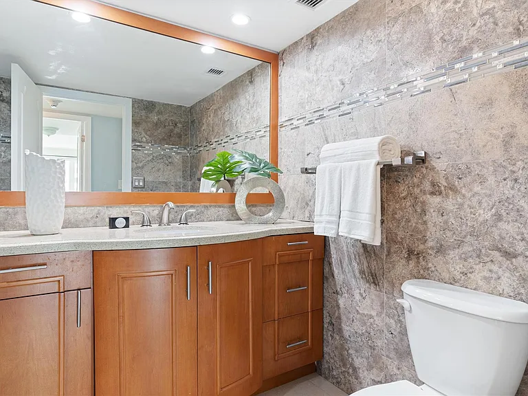 4100 Galt Ocean Dr #610 — Photo 30