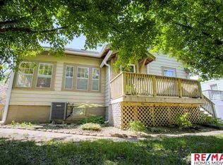 6013 Ruggles St, Omaha, NE 68104