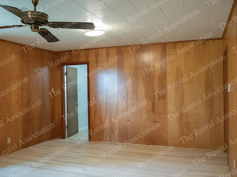 905 N McGuire Ave — Photo 20