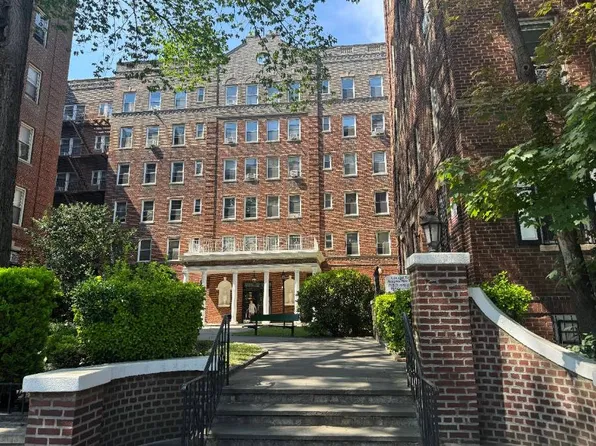 141-25 Northern Blvd #4C, Flushing, NY 11354