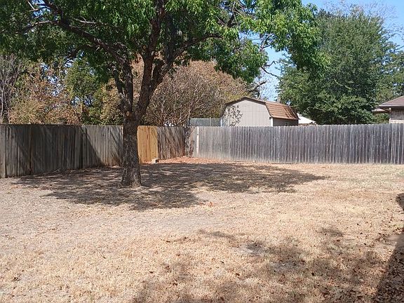 4th image of 809 Audra Ln