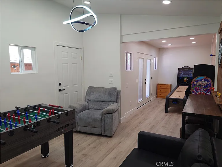 787 Georgia St — Photo 33