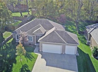 1304 SW Trail Ridge Dr, Blue Springs, MO 64015