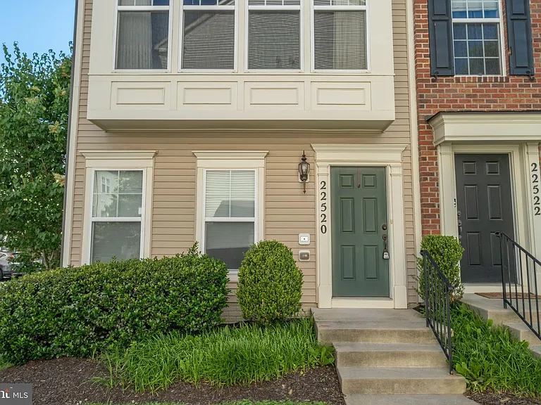 22520 Phillips St #401 — Photo 3