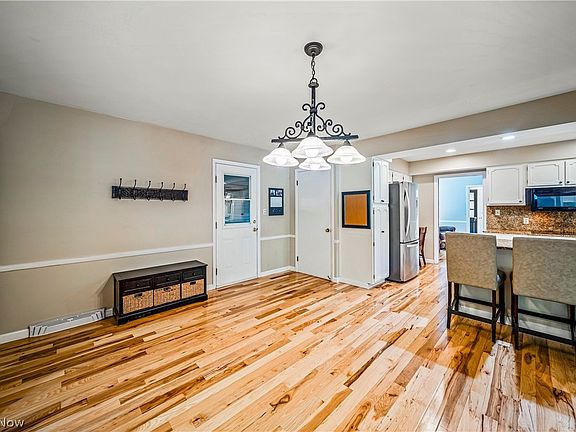 5th image of 7940 Gates Mills Estate Dr